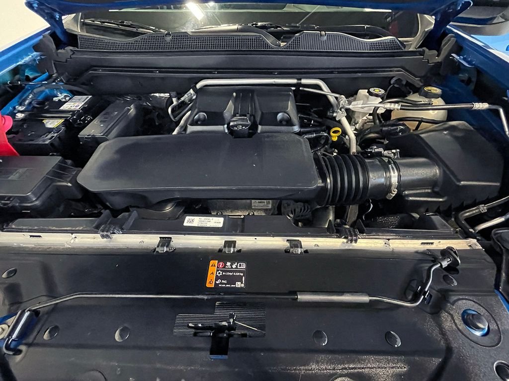 Used 2024 Blue Chevrolet Z71 image 40