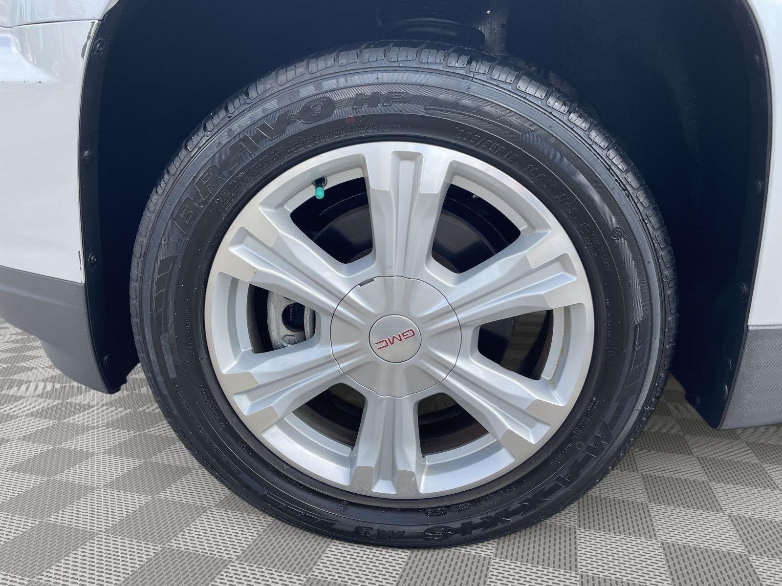 Used 2017 Quicksilver Metallic GMC SLE image 20
