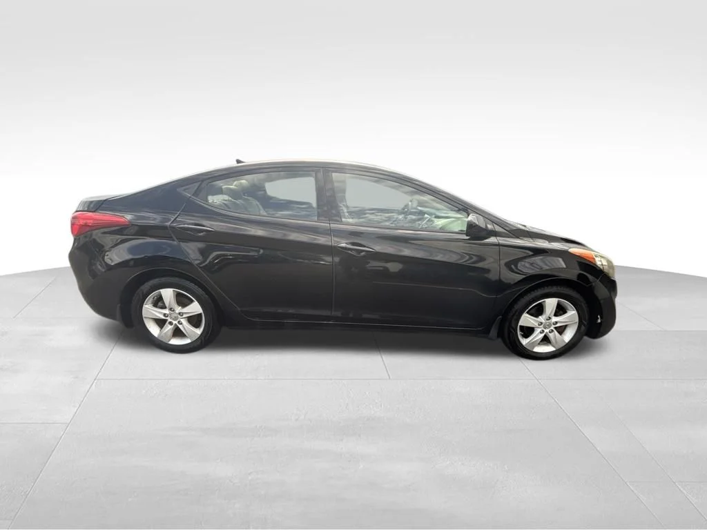 Used 2013 Black Hyundai GLS image 8
