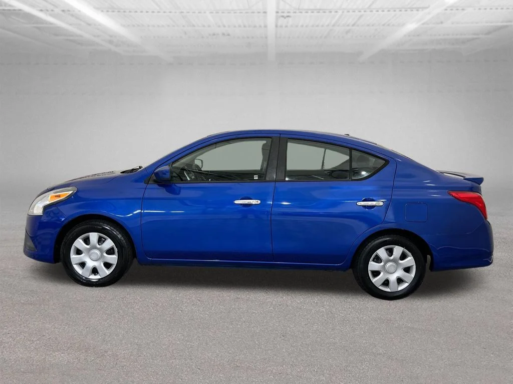 Used 2016 Blue Nissan 1.6 SV image 2
