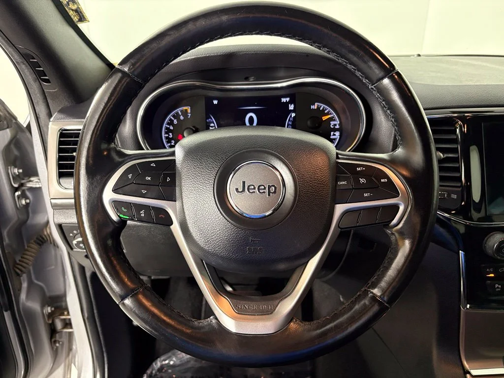 Used 2021 Silver Jeep Laredo X image 19