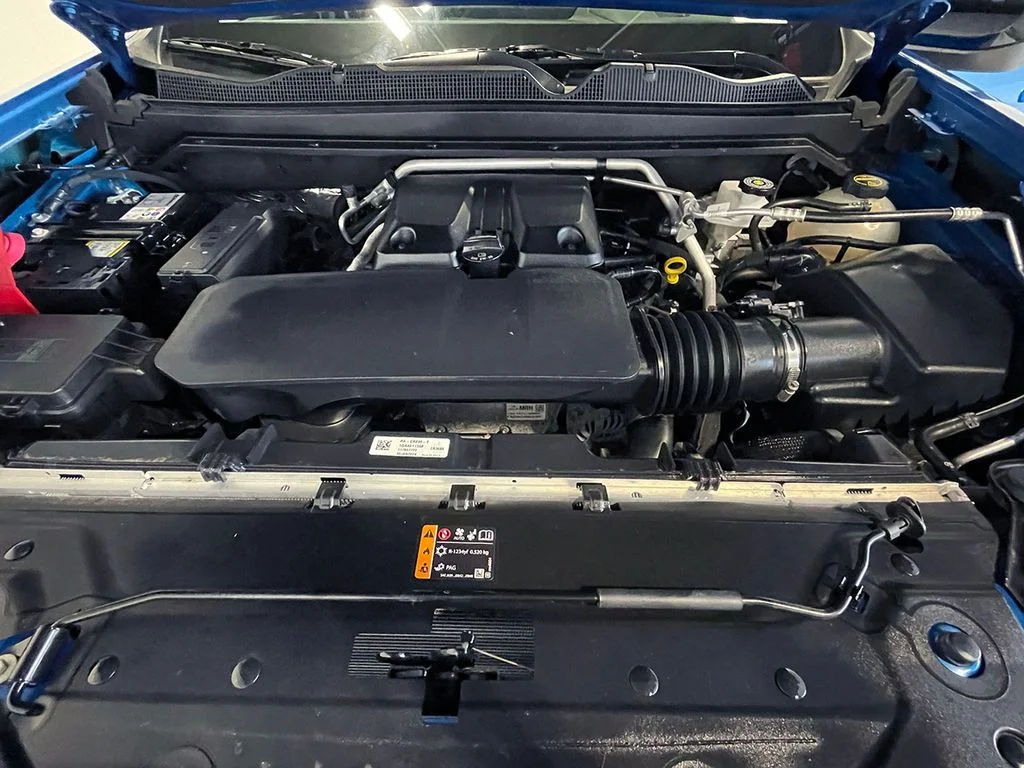 Used 2024 Blue Chevrolet Z71 image 40