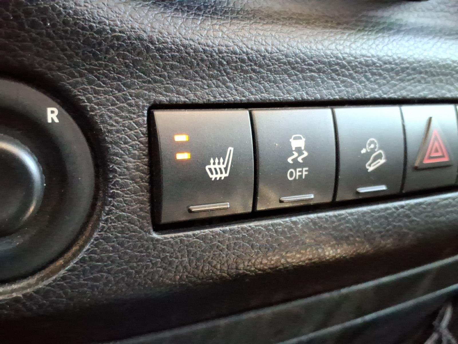 Used 2017 Bright White Clearcoat Jeep Rubicon image 4