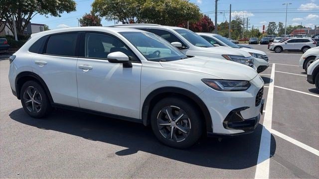 Used 2023 Platinum White Pearl Honda EX-L image 5