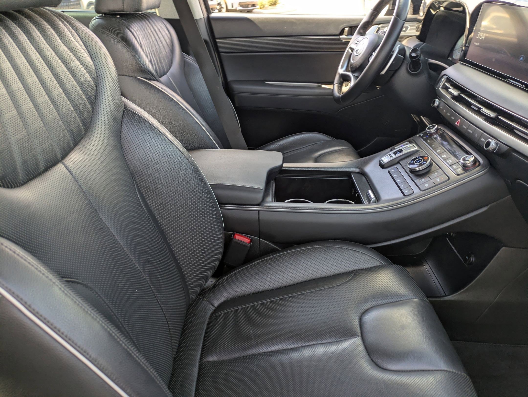 Certified Used 2023 Abyss Black Pearl Hyundai Limited image 14