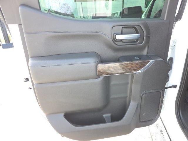 Used 2022 SUMMIT WHITE GMC Elevation image 14