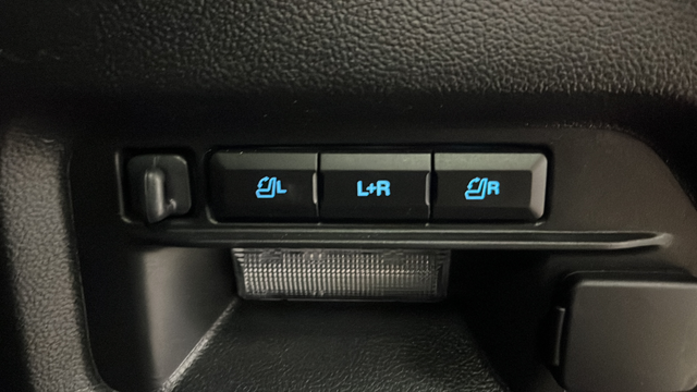 Used 2025 Agate Black Metallic Ford ST-Line image 31