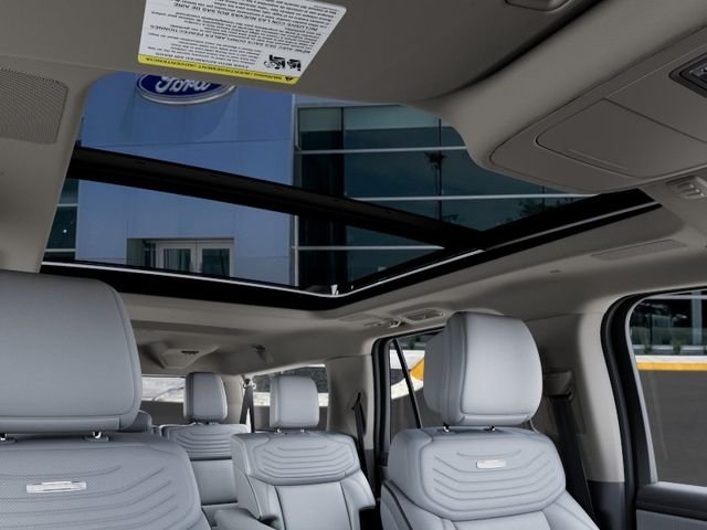 New 2027 Star White Metallic Tri-Coat Ford MAX Platinum image 22