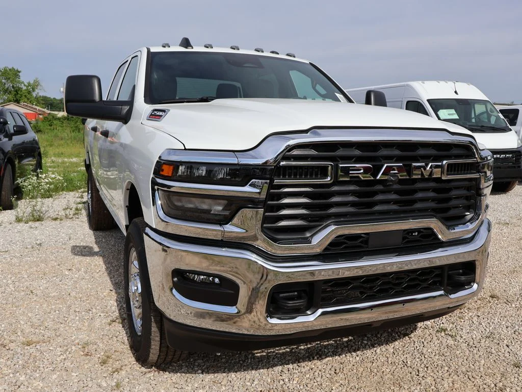 New 2026 Bright White Clear-Coat Exterior Paint RAM Tradesman image 14