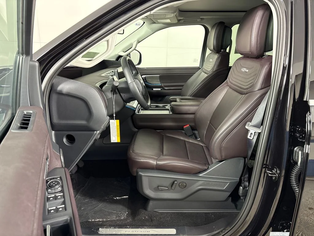 New 2026 Black Ford Platinum image 22