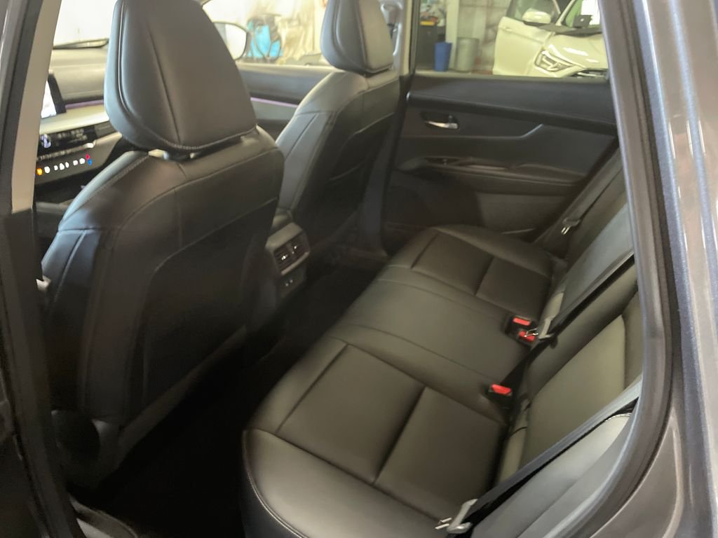 Used 2025 Gray Nissan SL image 29