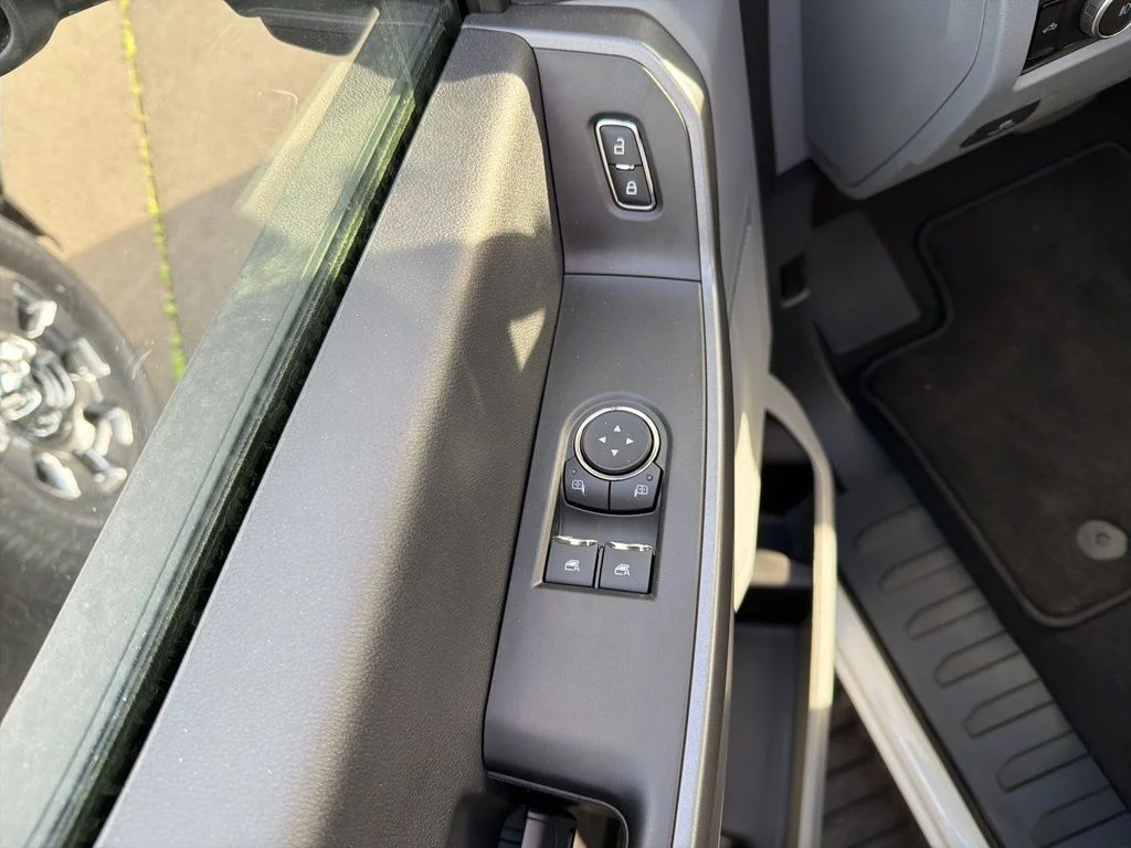 New 2025 Oxford White Ford F-350® XL image 8