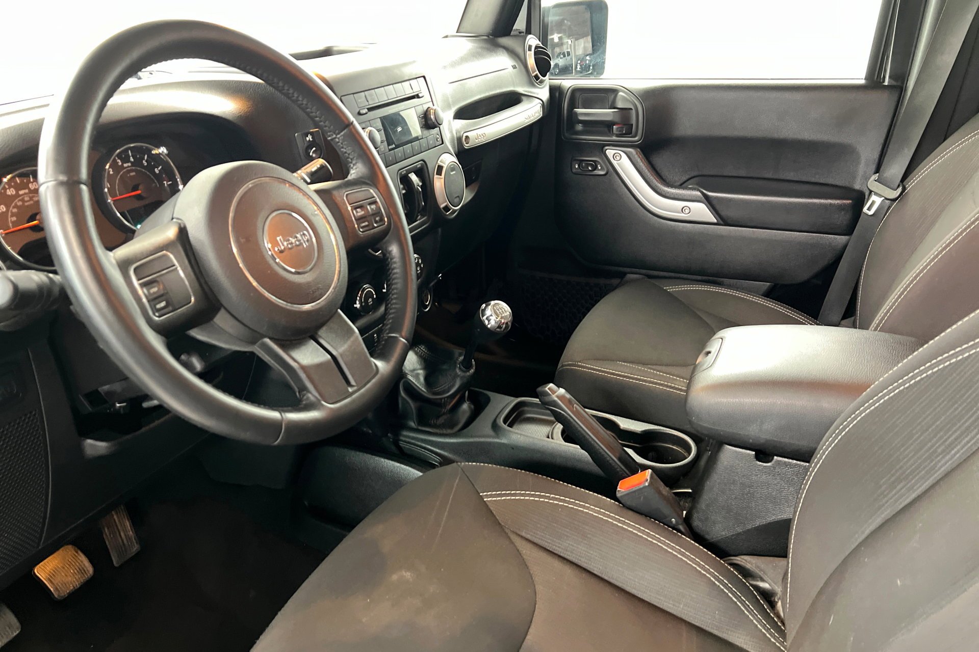 Used 2016 Black Clearcoat Jeep Rubicon image 16