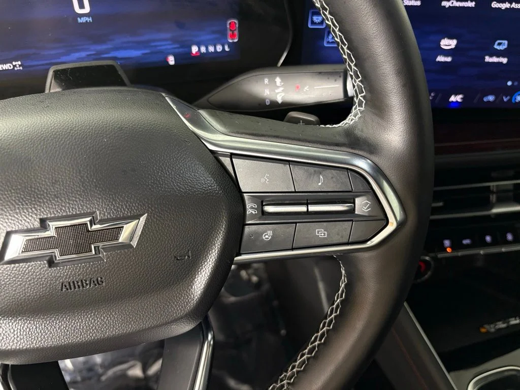 Used 2024 Gray Chevrolet Z71 image 24