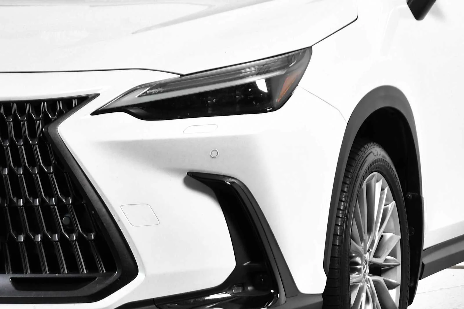 Certified Used 2023 Eminent White Pearl Lexus Luxury image 11