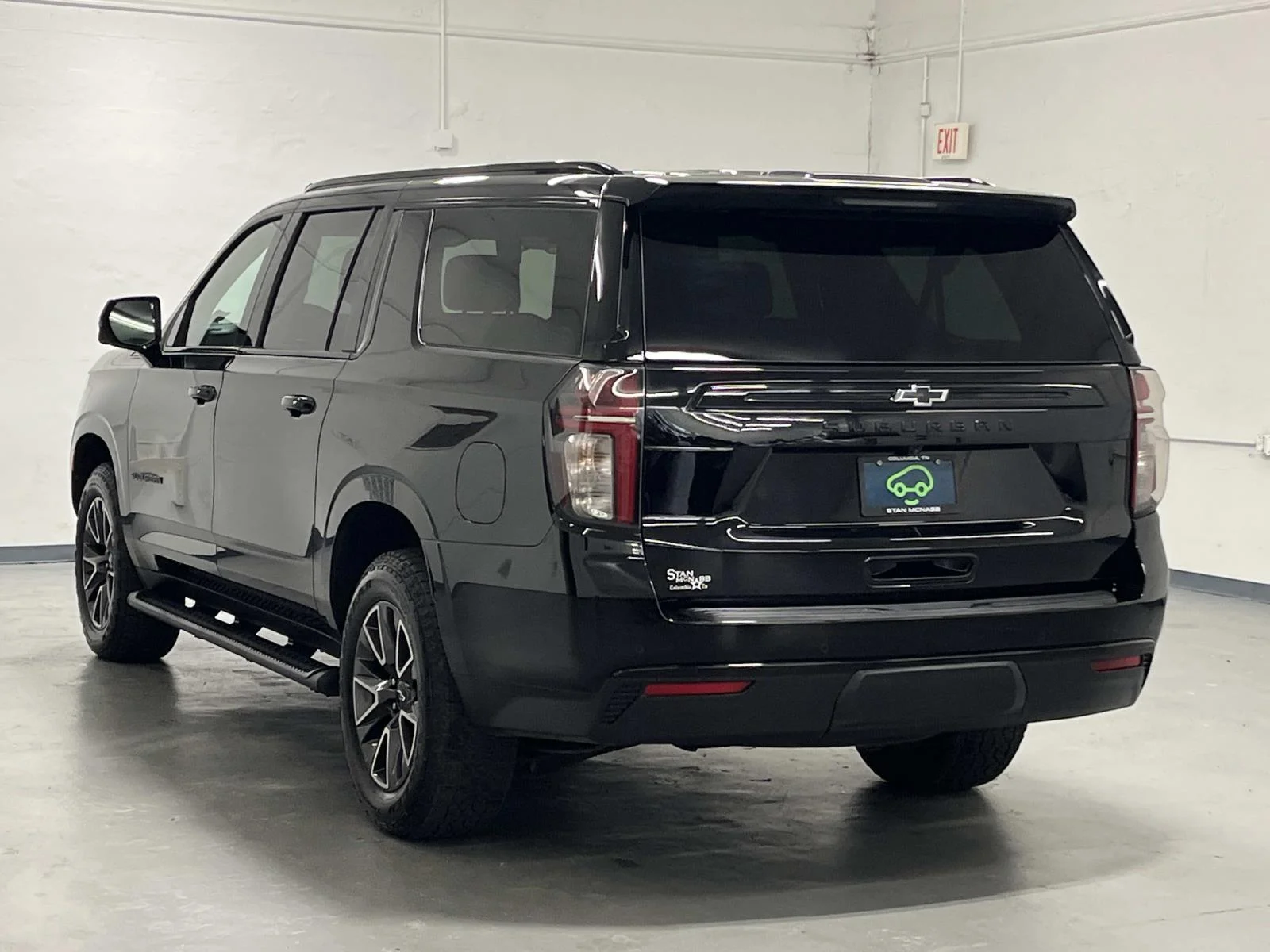 Used 2023 BLACK Chevrolet Z71 image 6