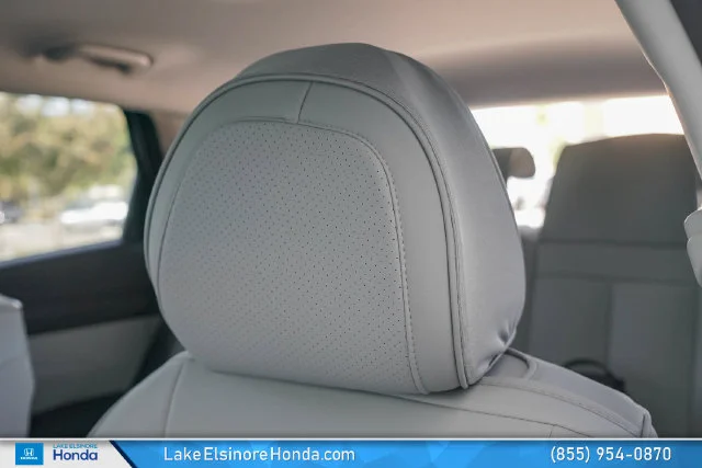 Used 2026 White Pearl Hyundai SEL image 27