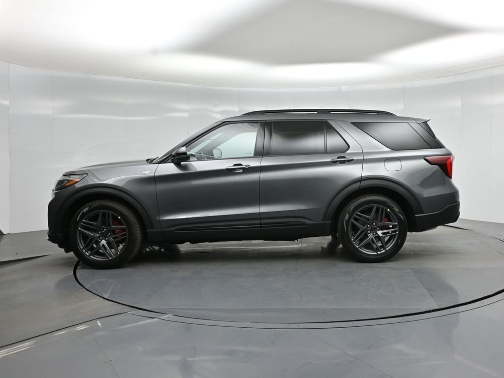 New 2026 Carbonized Gray Metallic Ford ST-Line image 28
