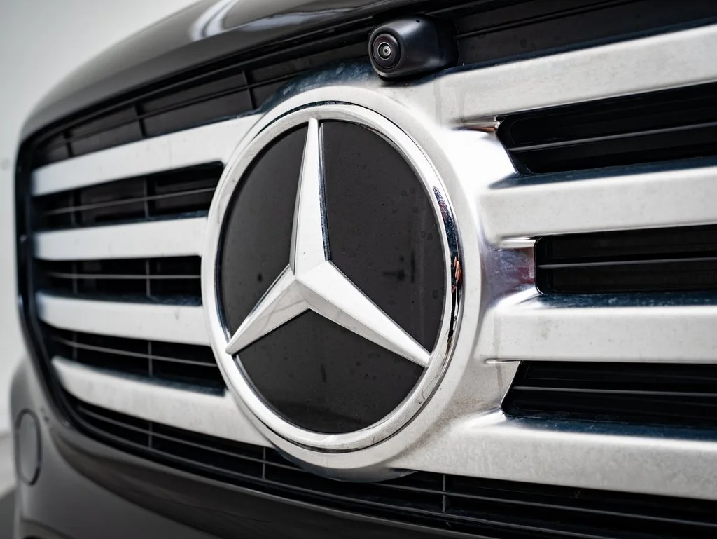 Used 2025 Night Black Mercedes-Benz GLB 250 image 3