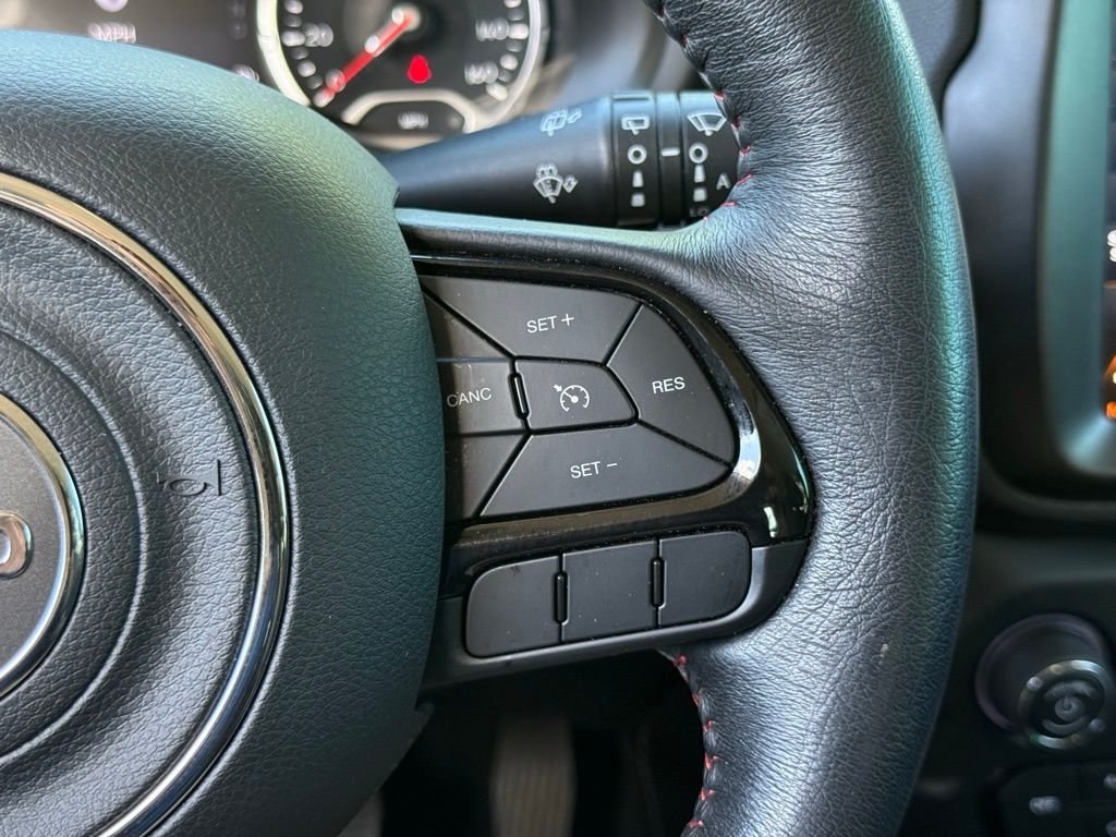 Used 2022 Gray Jeep Trailhawk image 31