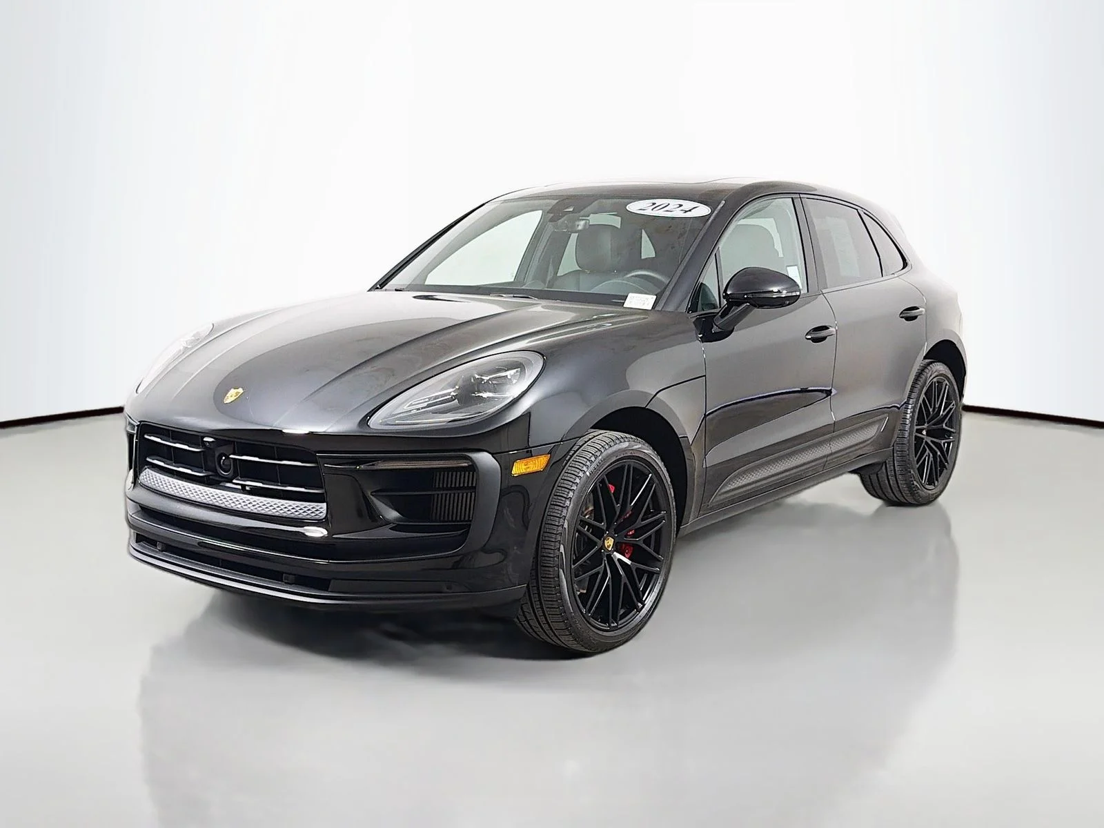 2024 Porsche Macan S's photo