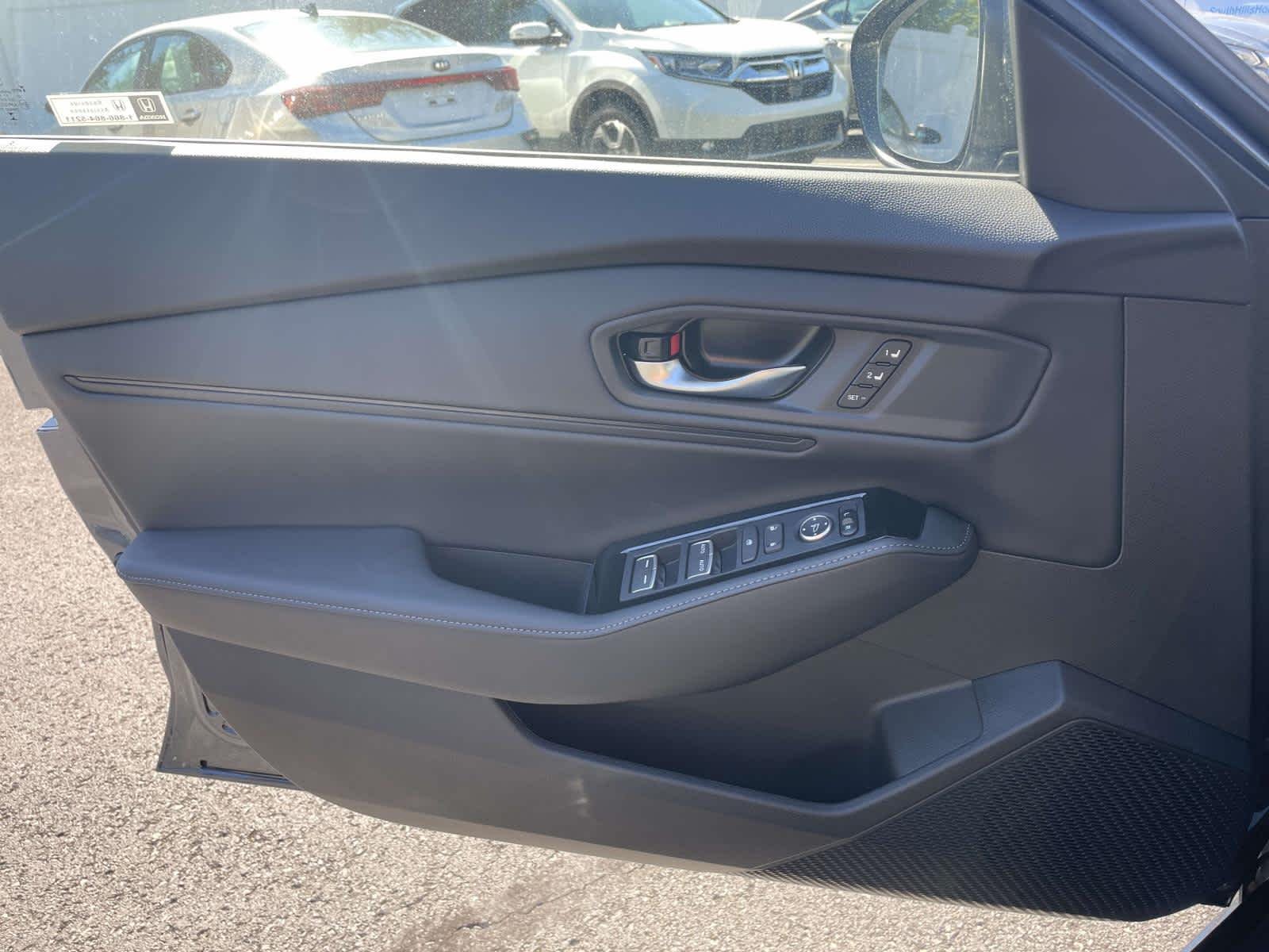 New 2026 Meteorite Gray Metallic Honda Touring image 31