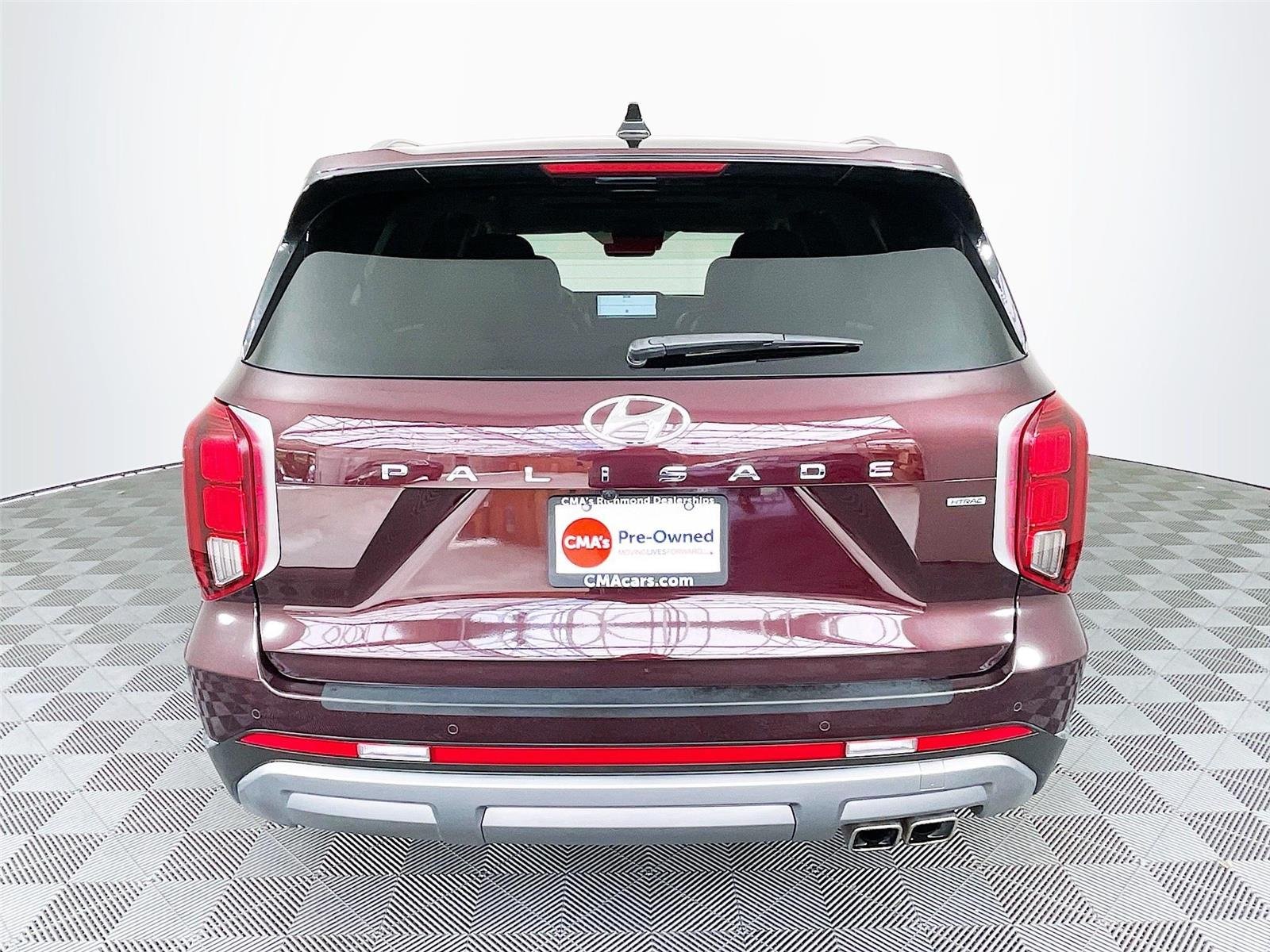 Used 2023 Sierra Burgundy Hyundai Limited image 9