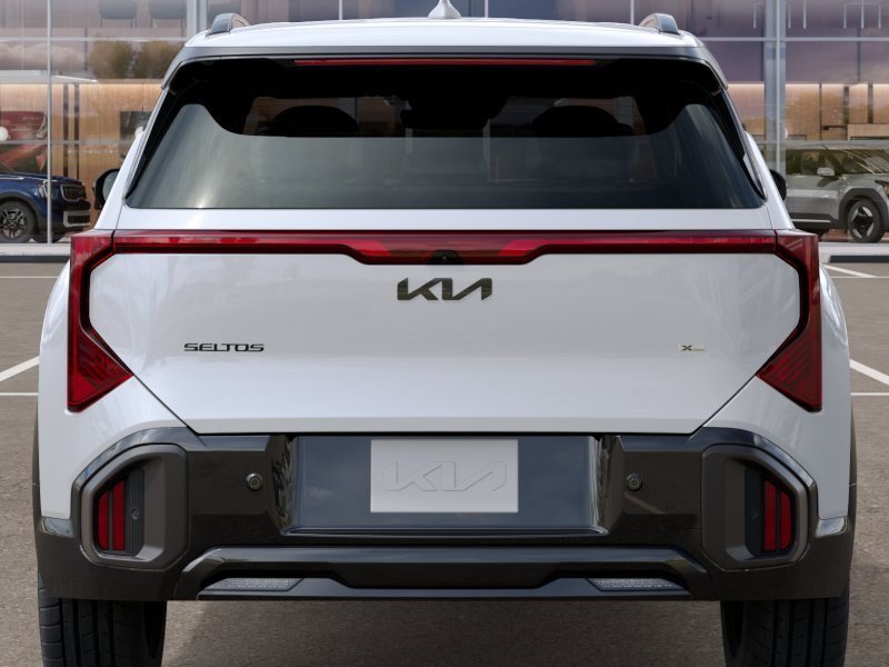 New 2027 Snow White Pearl Kia X-Line S image 13