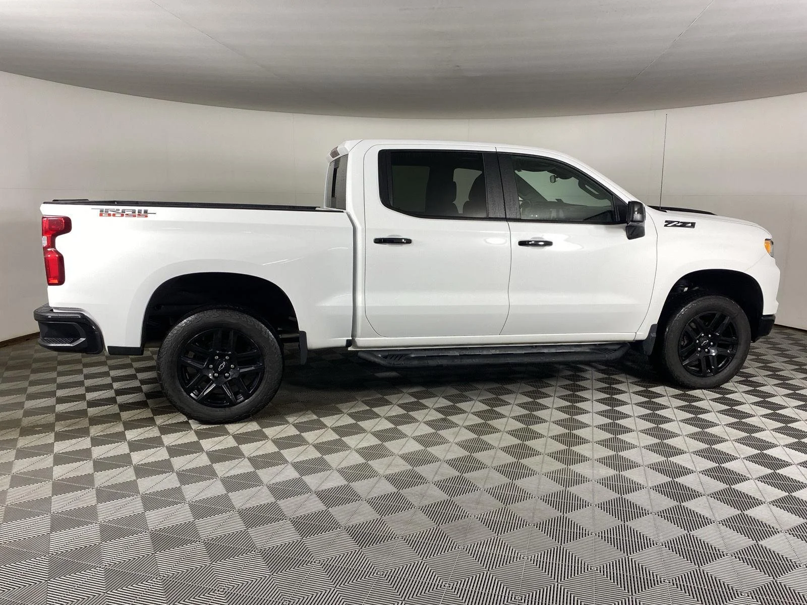 Used 2025 Summit White Chevrolet LT Trail Boss image 8