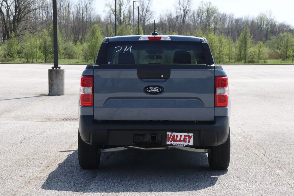 New 2026 Azure Gray Metallic Tri-Coat Ford XLT image 8