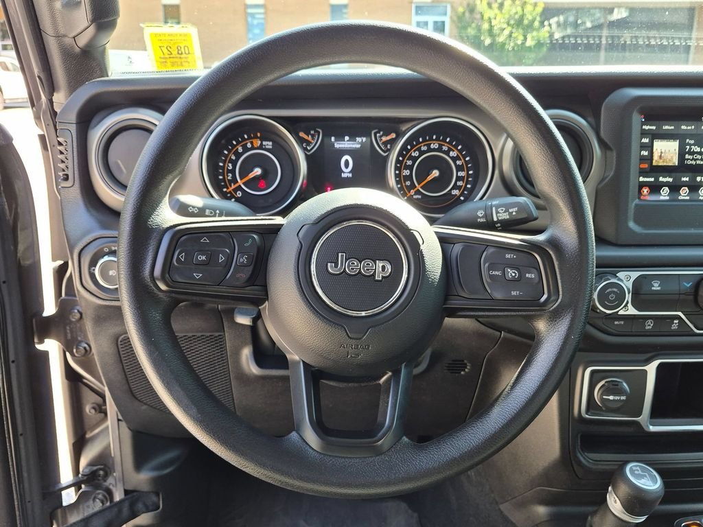 Used 2022 Gray Jeep Unlimited Sport image 13