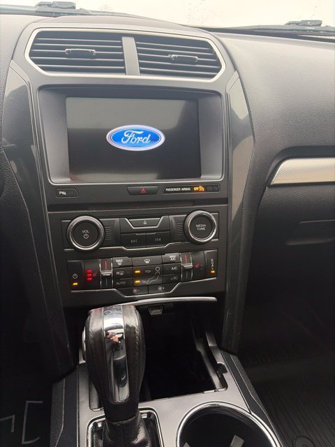 Used 2018 Blue Metallic Ford XLT image 16