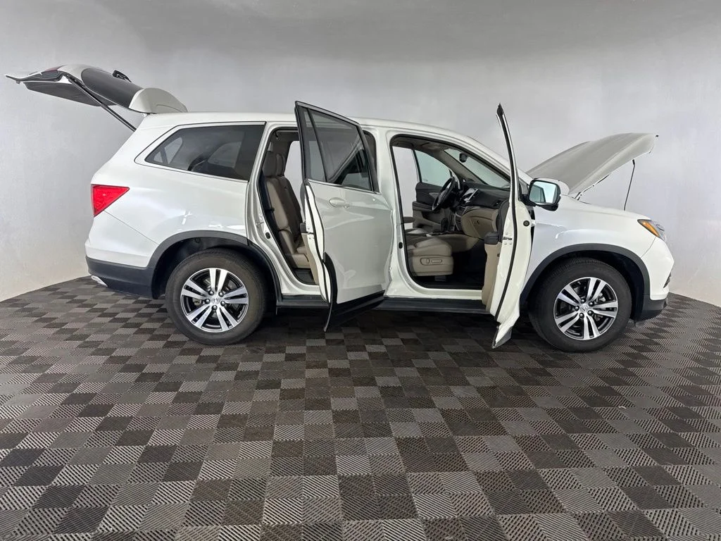 Certified Used 2018 White Honda EX-L image 14