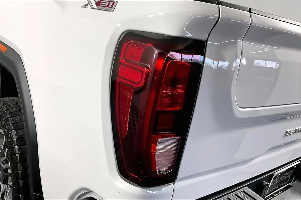 Certified Used 2022 Summit White GMC SLE image 21