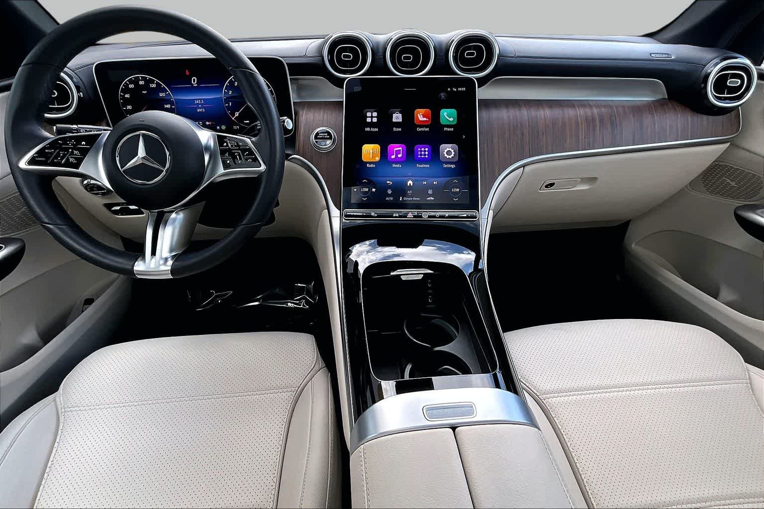 Used 2025 Black Mercedes-Benz GLC 300 image 14