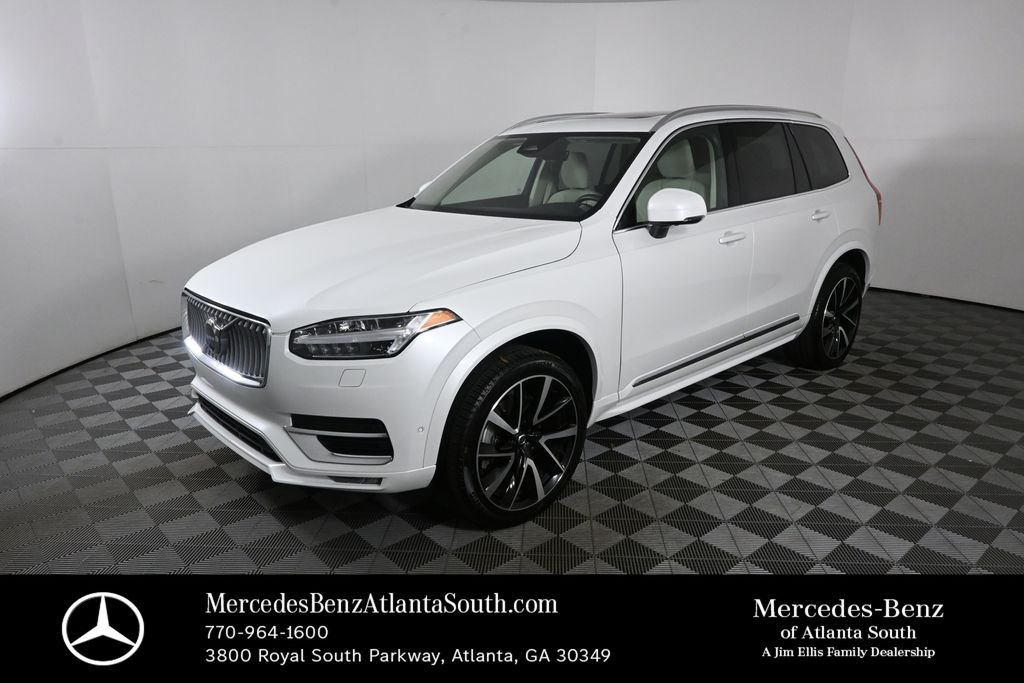 2025 Volvo XC90 B5 Plus Bright 4WD's photo