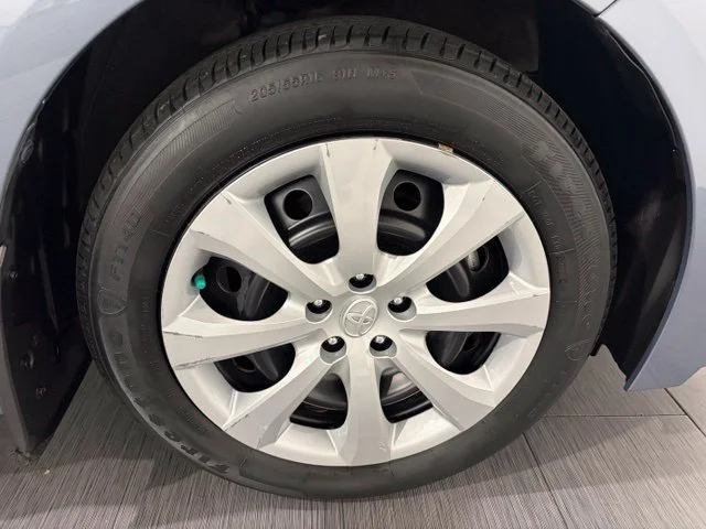 Used 2024  Toyota LE image 25