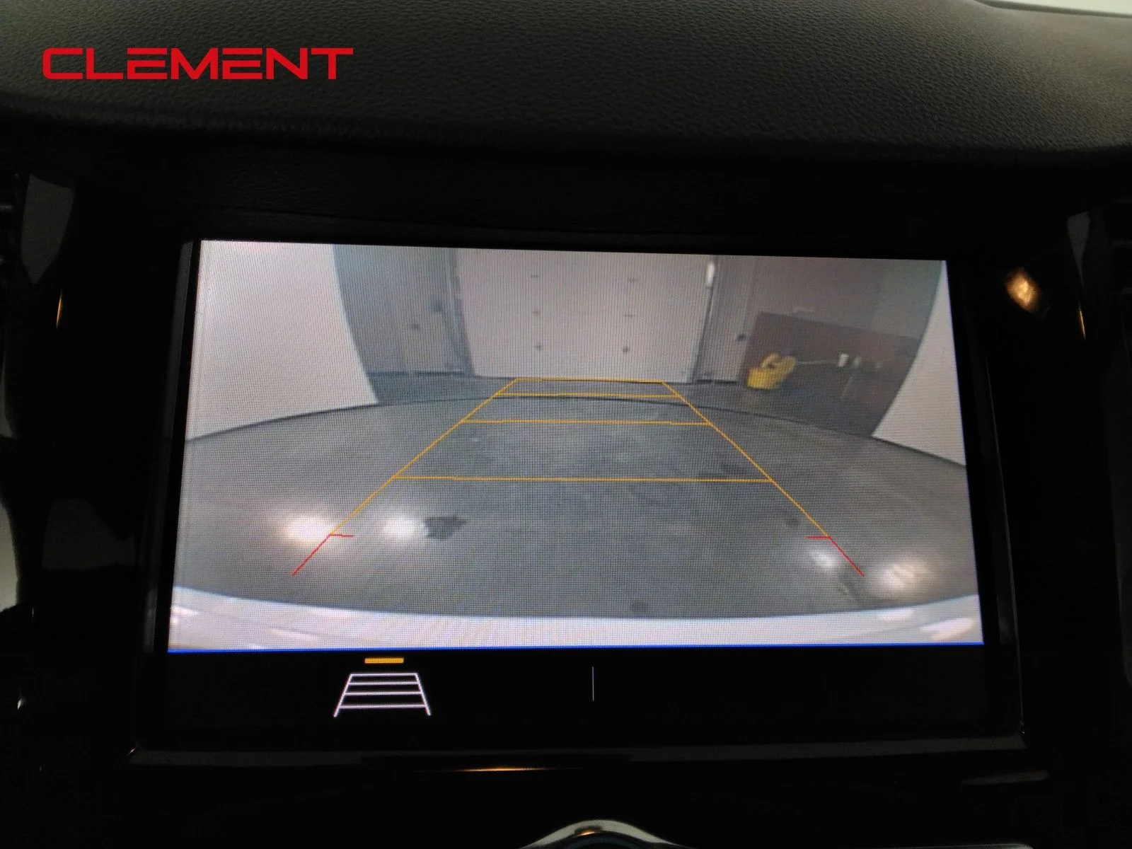 Used 2022 White Chevrolet LS image 17