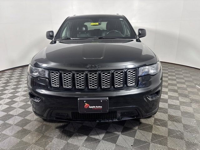 Used 2018 Jeep Grand Cherokee Altitude with VIN 1C4RJFAG3JC285313 for sale in Shakopee, Minnesota