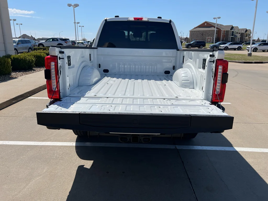 2026 Ford F-350 Super Duty Lariat - Photo 9