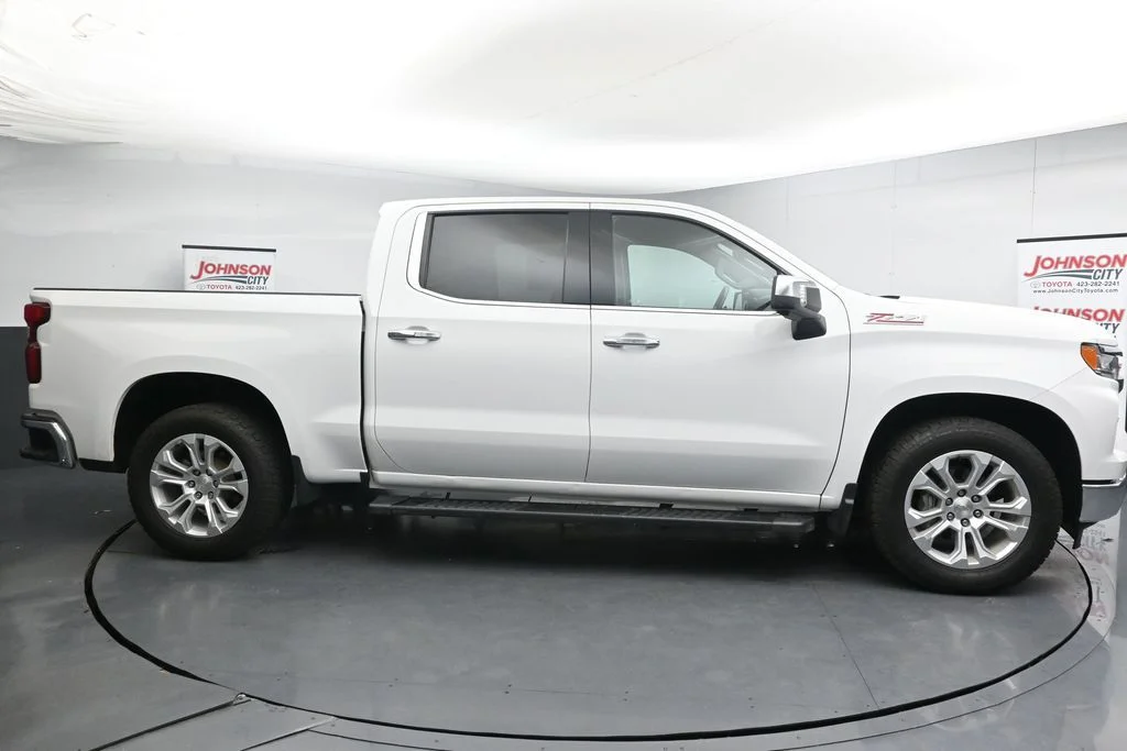 Used 2023 White Chevrolet LTZ image 9