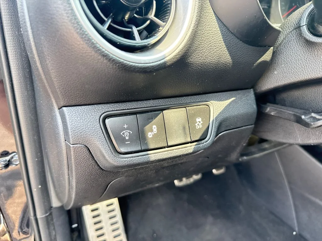 Used 2023 Black Kia GT-Line image 13