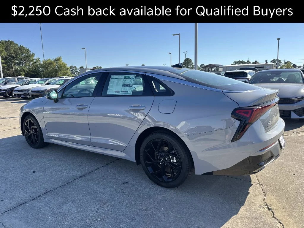 New 2026 Wolf Gray Kia GT-Line FWD image 4