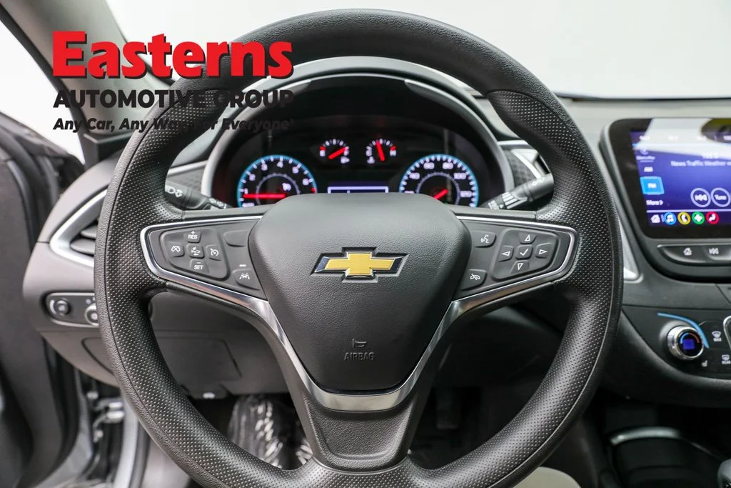 Used 2024 Gray Chevrolet LT image 10