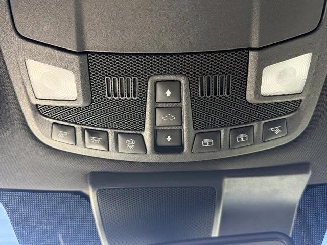 Used 2018 White Ford Platinum image 30