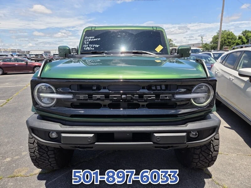 Used 2025 GREEN FORD OUTER BANKS 4 DOOR 4X4 image 2