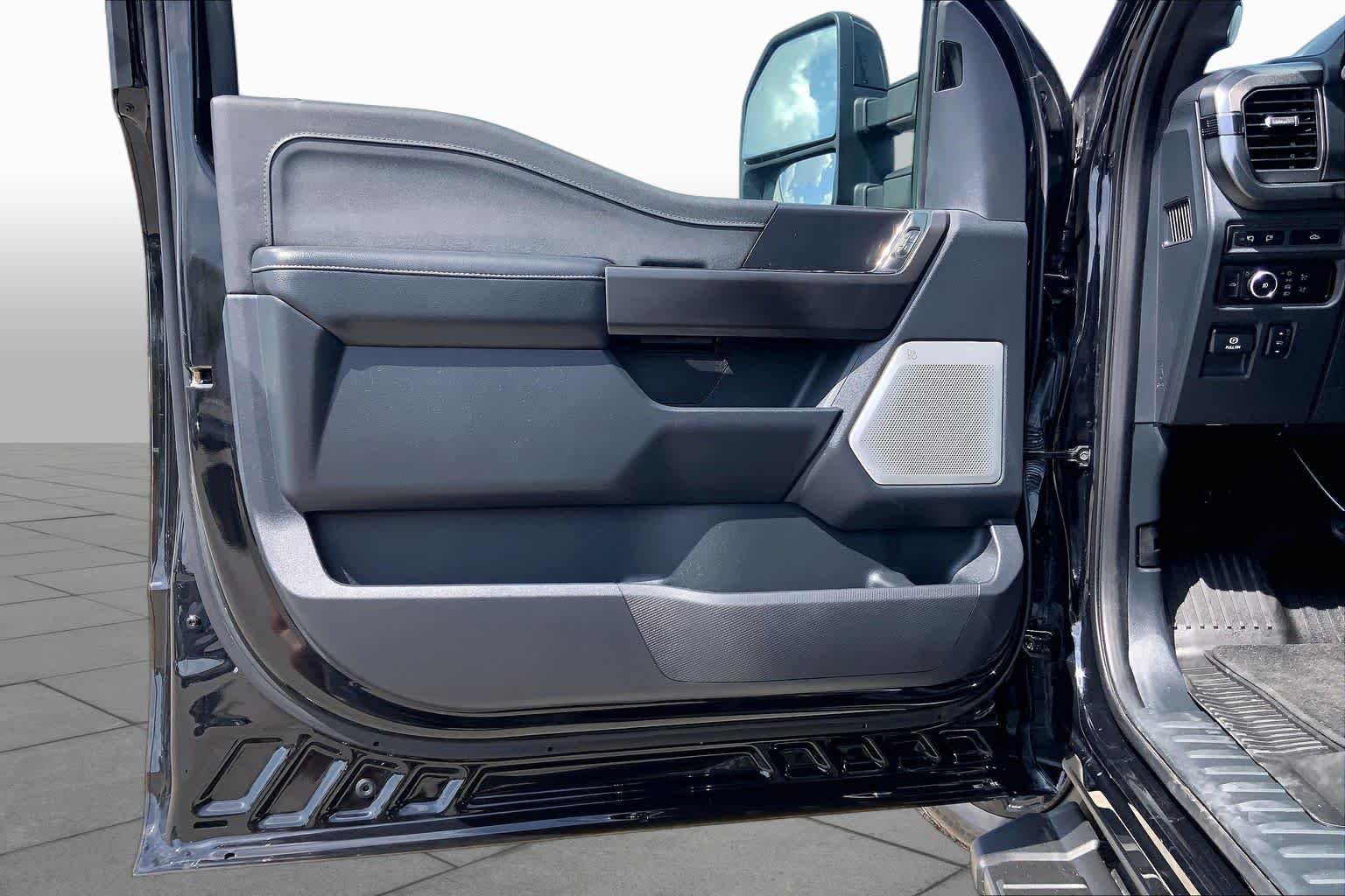 Certified Used 2024 Agate Black Metallic Ford LARIAT image 20