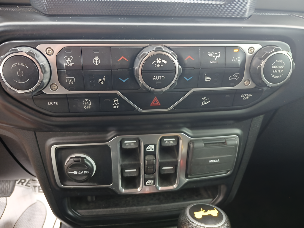 Used 2018 Yellow Jeep Unlimited Sport S image 23