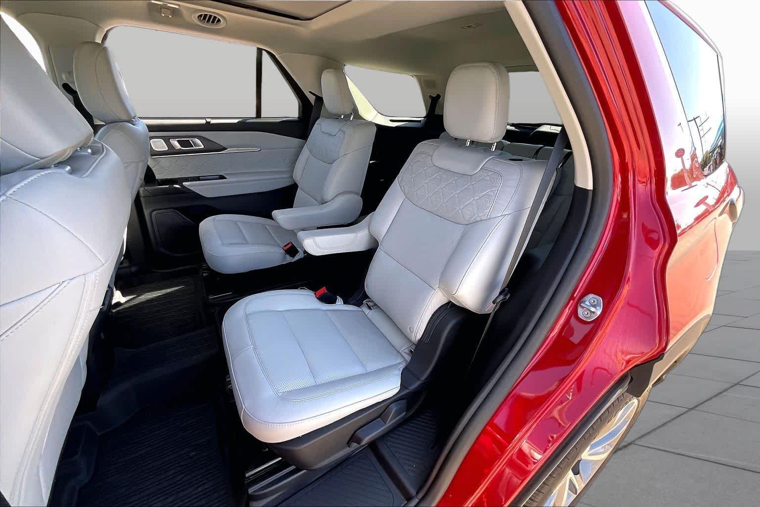 Used 2025 Rapid Red Metallic Tinted Clearcoat Ford Platinum image 21