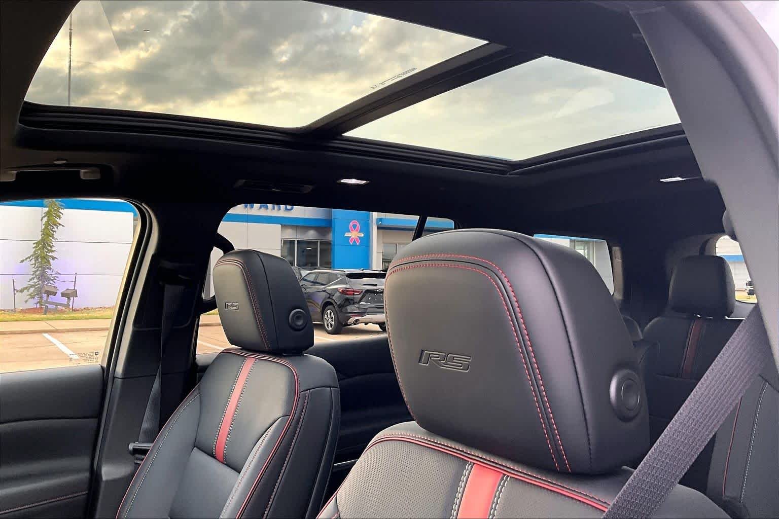 2027 Chevrolet Traverse RS - Photo 20